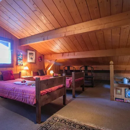 Les Praz-de-chamonix Chalet Sleeps 11 Шале
