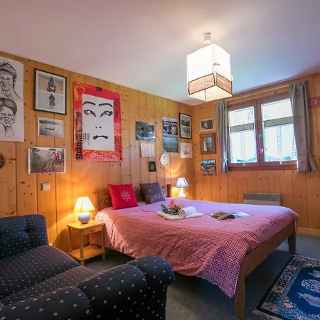Les Praz-de-chamonix Chalet Sleeps 11 Шамони
