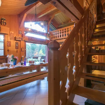 Les Praz-de-chamonix Chalet Sleeps 11 * Шамони