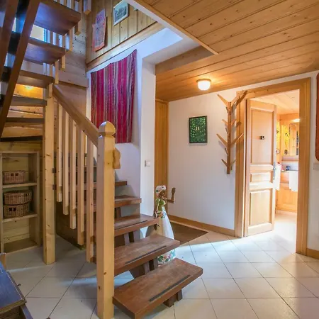 Les Praz-de-chamonix Chalet Sleeps 11 Шале