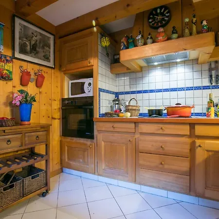 Les Praz-de-chamonix Chalet Sleeps 11 Шале Шамони