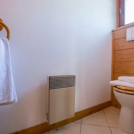 Les Praz-de-chamonix Chalet Sleeps 11 * Шамони